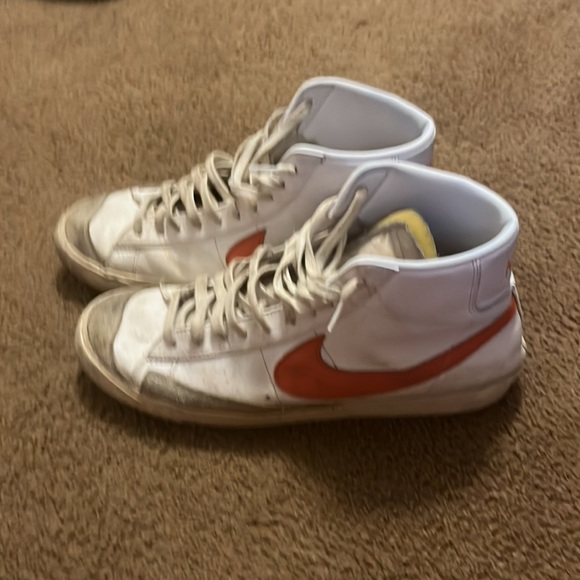Nikes - Picture 2 of 2